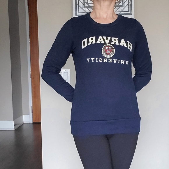 Harvard University Sweatshirt - Picture 4 of 16